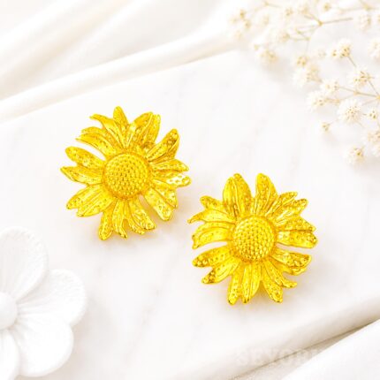 Golden Daisy Glow Studs